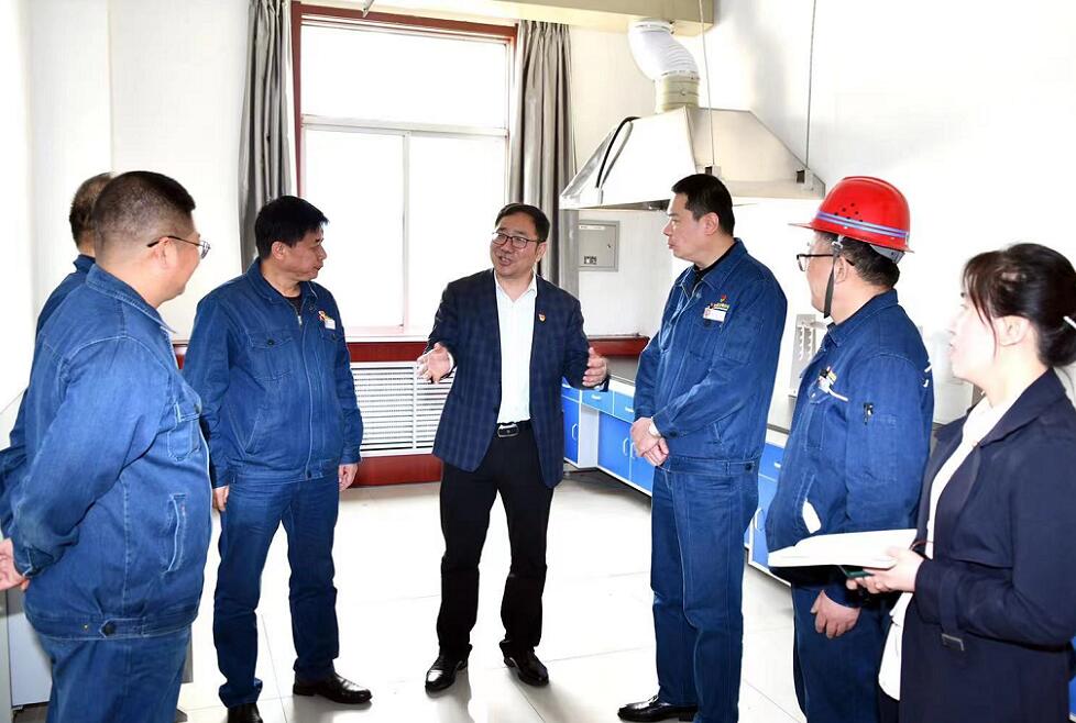 武軍強深入龍鋼公司調研第八屆陜鋼杯職工技能大賽籌備情況 武軍強深入龍鋼公司調研第八屆陜鋼杯職工技能大賽籌備情況