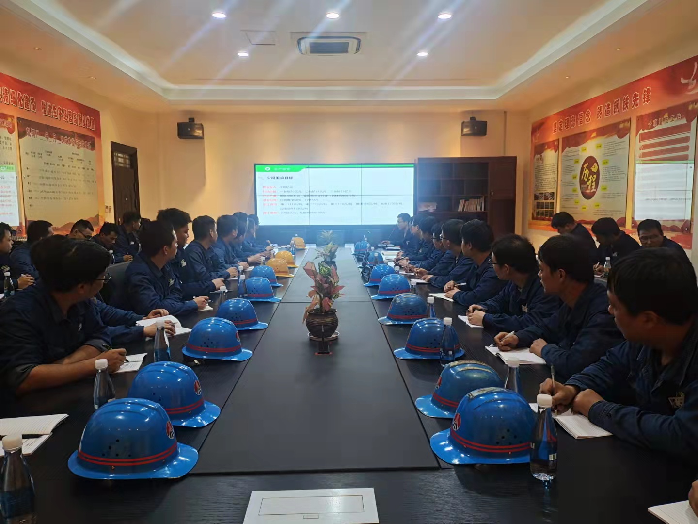 “四個課堂”讓培訓(xùn)形式“活”起來 “四個課堂”讓培訓(xùn)形式“活”起來