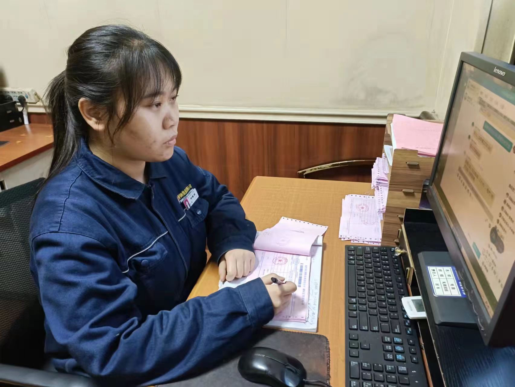 大學(xué)生上講臺 以講促學(xué)求實(shí)效 大學(xué)生上講臺 以講促學(xué)求實(shí)效