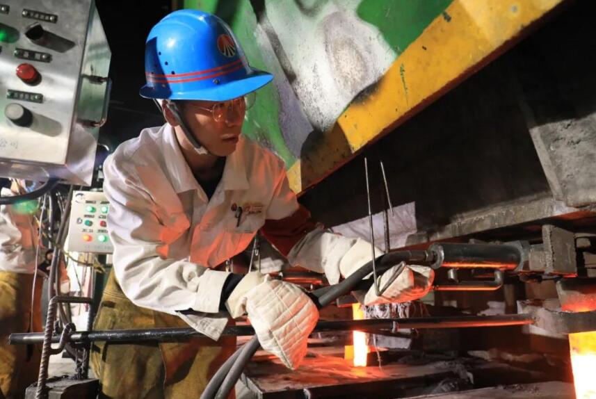 埋頭苦干 勇毅前行 奮力開創工作新局面 埋頭苦干 勇毅前行 奮力開創工作新局面