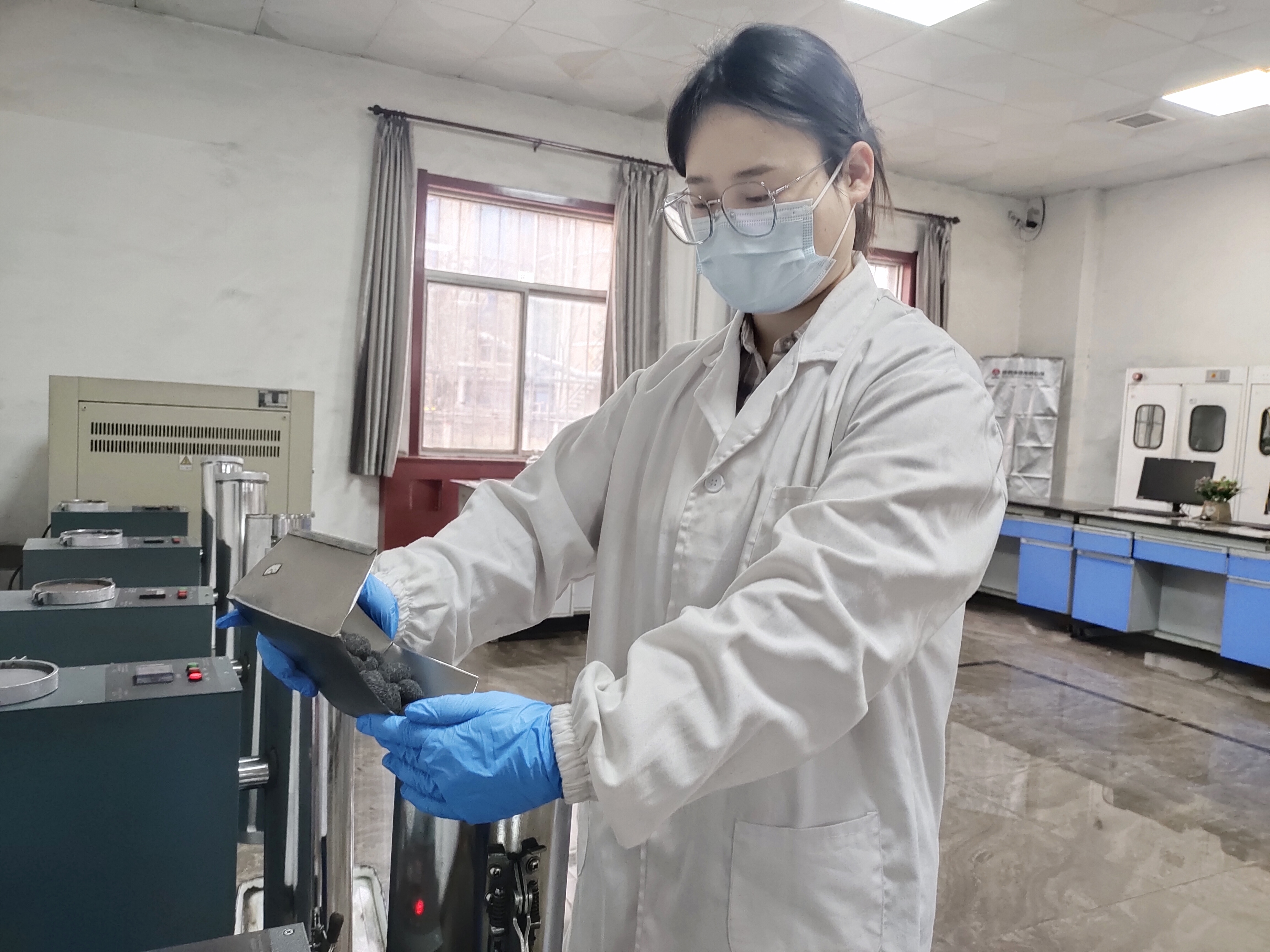 堅守崗位 這是屬于他們的“年味” 堅守崗位 這是屬于他們的“年味”