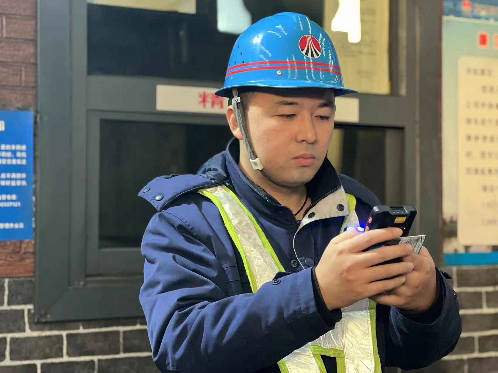 堅守崗位 這是屬于他們的“年味” 堅守崗位 這是屬于他們的“年味”