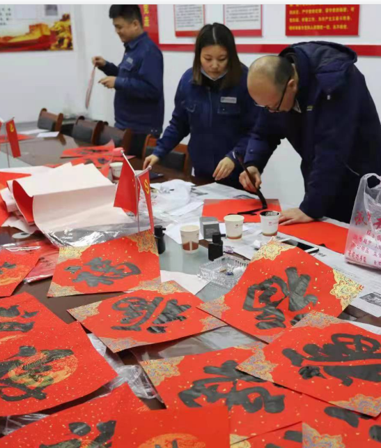 迎新春,送萬福——金屬科技韓城分公司開展“迎新春,送春聯”活動 迎新春,送萬福——金屬科技韓城分公司開展“迎新春,送春聯”活動