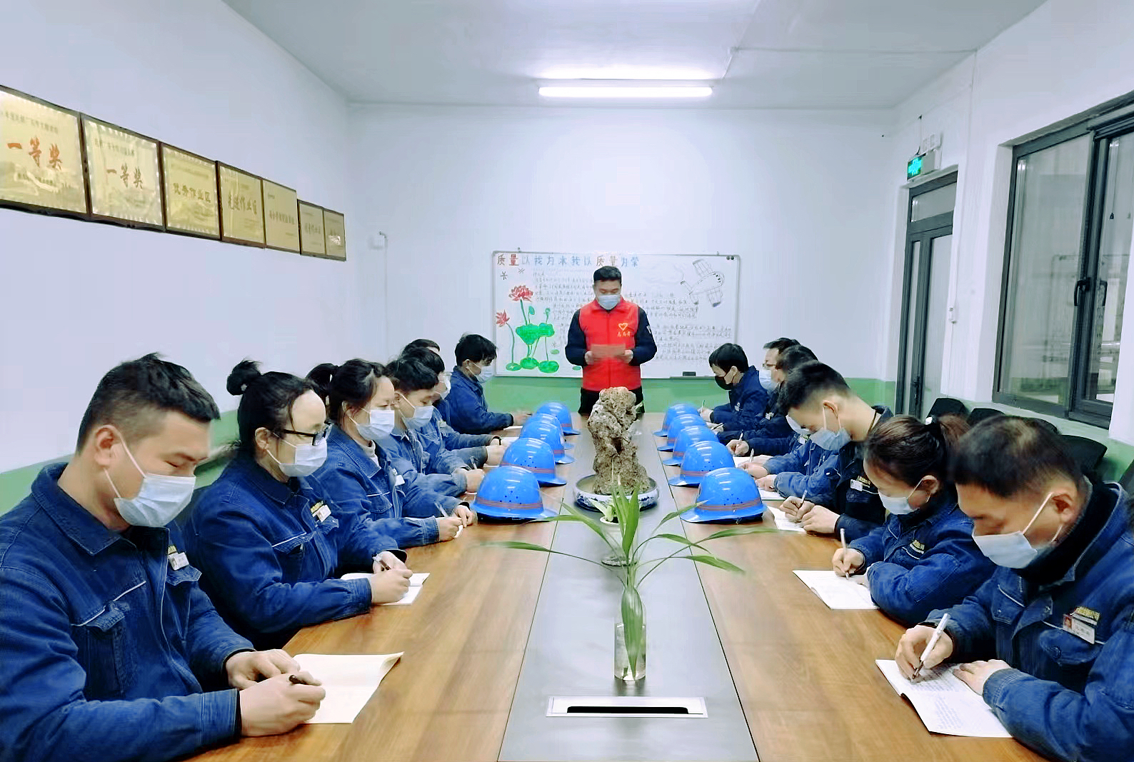 凝聚“三會”思想力量 開啟節能增效軋制新篇章 凝聚“三會”思想力量 開啟節能增效軋制新篇章