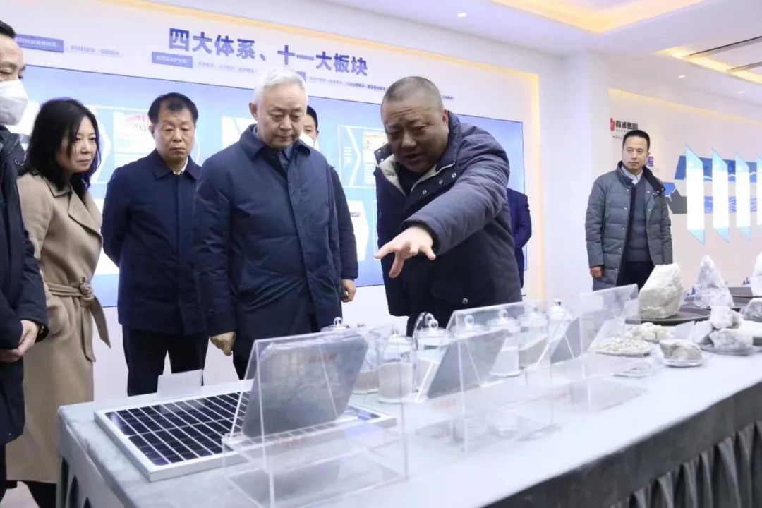 楊海峰赴寶雞考察工業(yè)硅及金屬鈦產(chǎn)業(yè) 楊海峰赴寶雞考察工業(yè)硅及金屬鈦產(chǎn)業(yè)