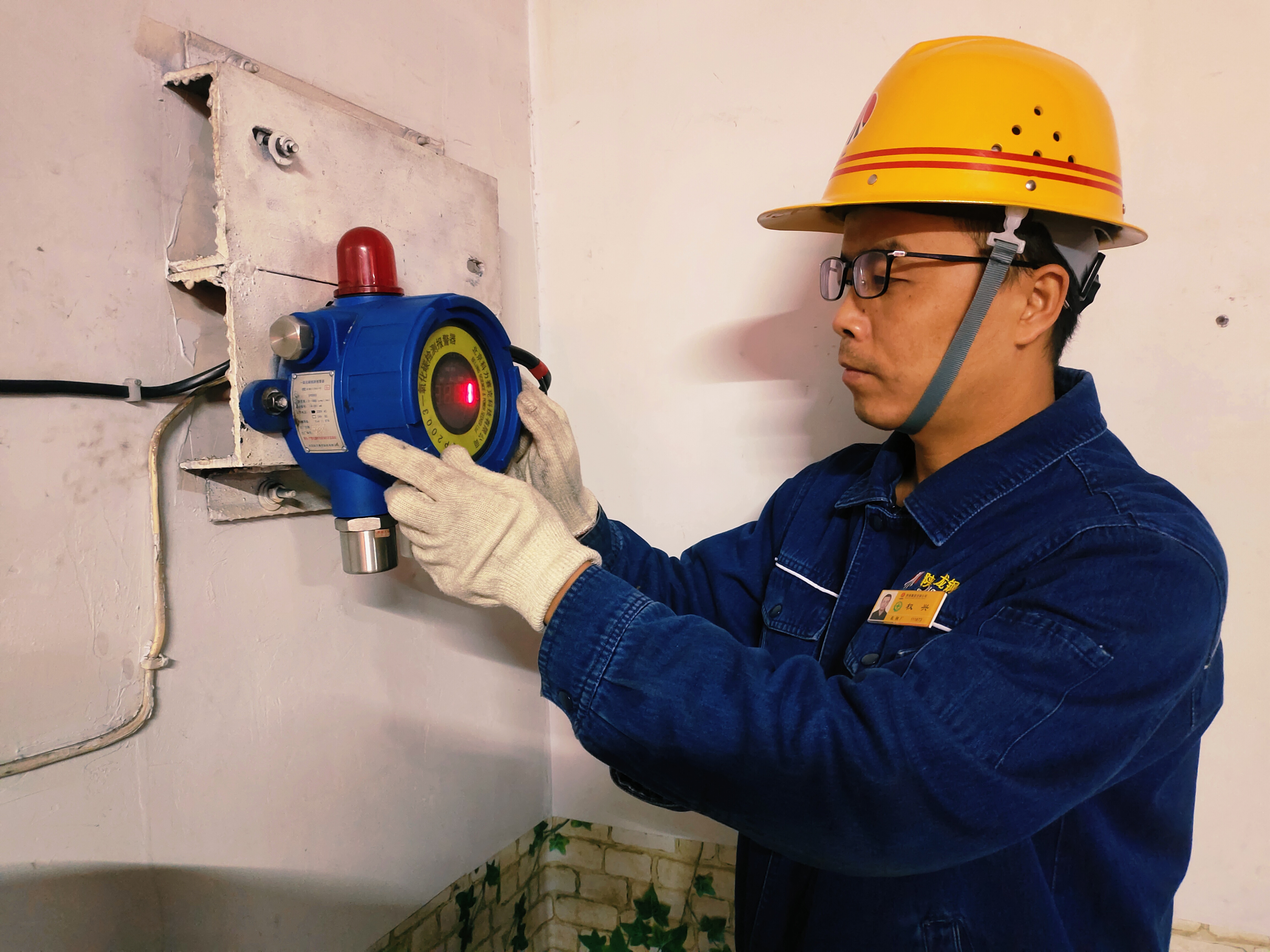 特制“安全套餐” 擰緊復工復產“安全閥” 特制“安全套餐” 擰緊復工復產“安全閥”