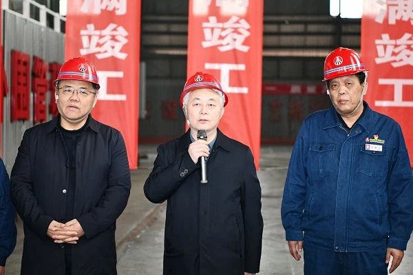 楊海峰到龍鋼公司安全履職時 勉勵全體干部職工要堅定信心 提升鐵前競爭力和成本控制能力 爭做行業標桿 楊海峰到龍鋼公司安全履職時 勉勵全體干部職工要堅定信心 提升鐵前競爭力和成本控制能力 爭做行業標桿