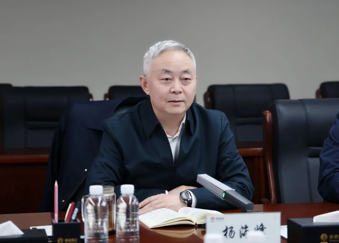 陜鋼集團(tuán)與攀鋼集團(tuán)簽訂戰(zhàn)略合作協(xié)議 陜鋼集團(tuán)與攀鋼集團(tuán)簽訂戰(zhàn)略合作協(xié)議