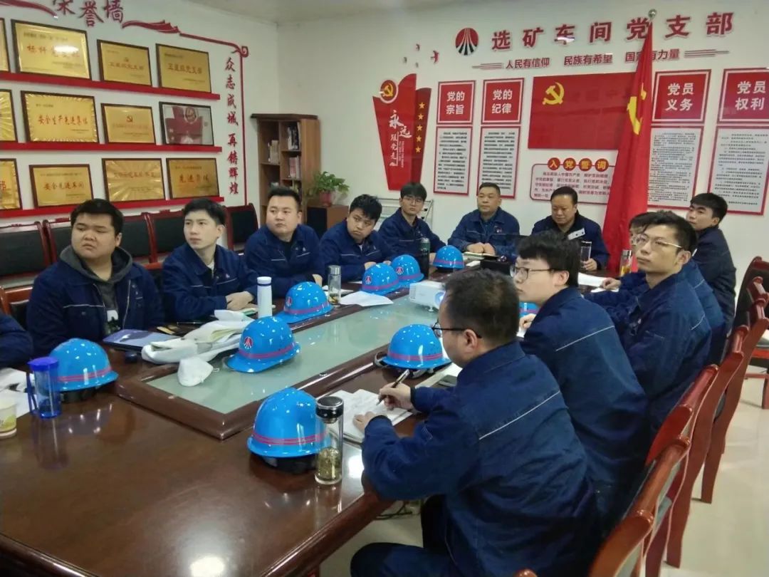 龍鋼集團大西溝礦業公司開展安全教育培訓 筑牢安全防火墻 龍鋼集團大西溝礦業公司開展安全教育培訓 筑牢安全防火墻