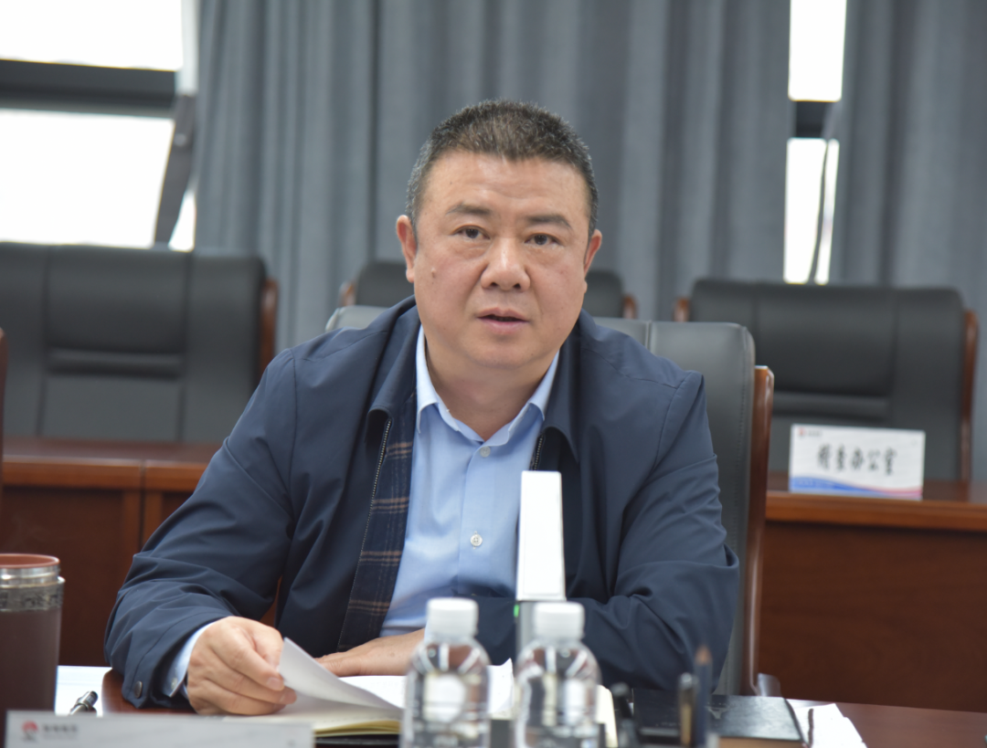 陜鋼集團黨委理論學習中心組召開“堅持創新驅動 加快推動項目建設”學習研討會 陜鋼集團黨委理論學習中心組召開“堅持創新驅動 加快推動項目建設”學習研討會