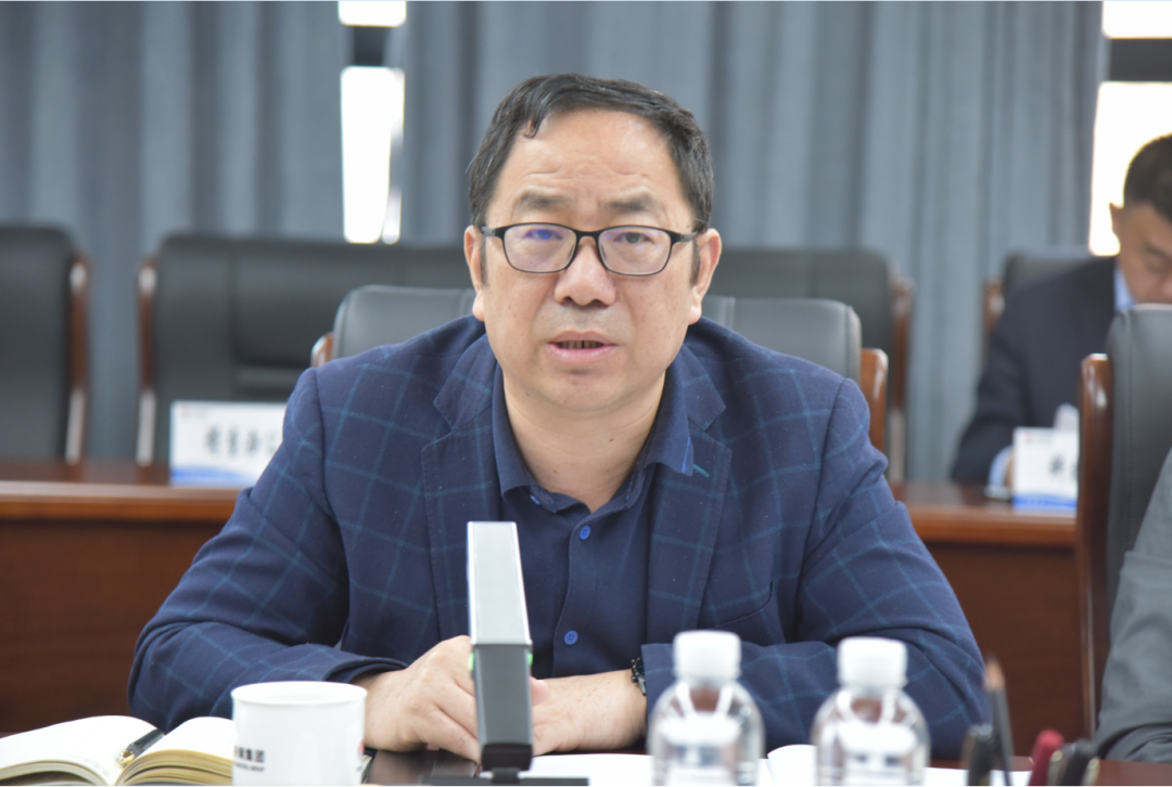 陜鋼集團黨委理論學習中心組召開“堅持創新驅動 加快推動項目建設”學習研討會 陜鋼集團黨委理論學習中心組召開“堅持創新驅動 加快推動項目建設”學習研討會