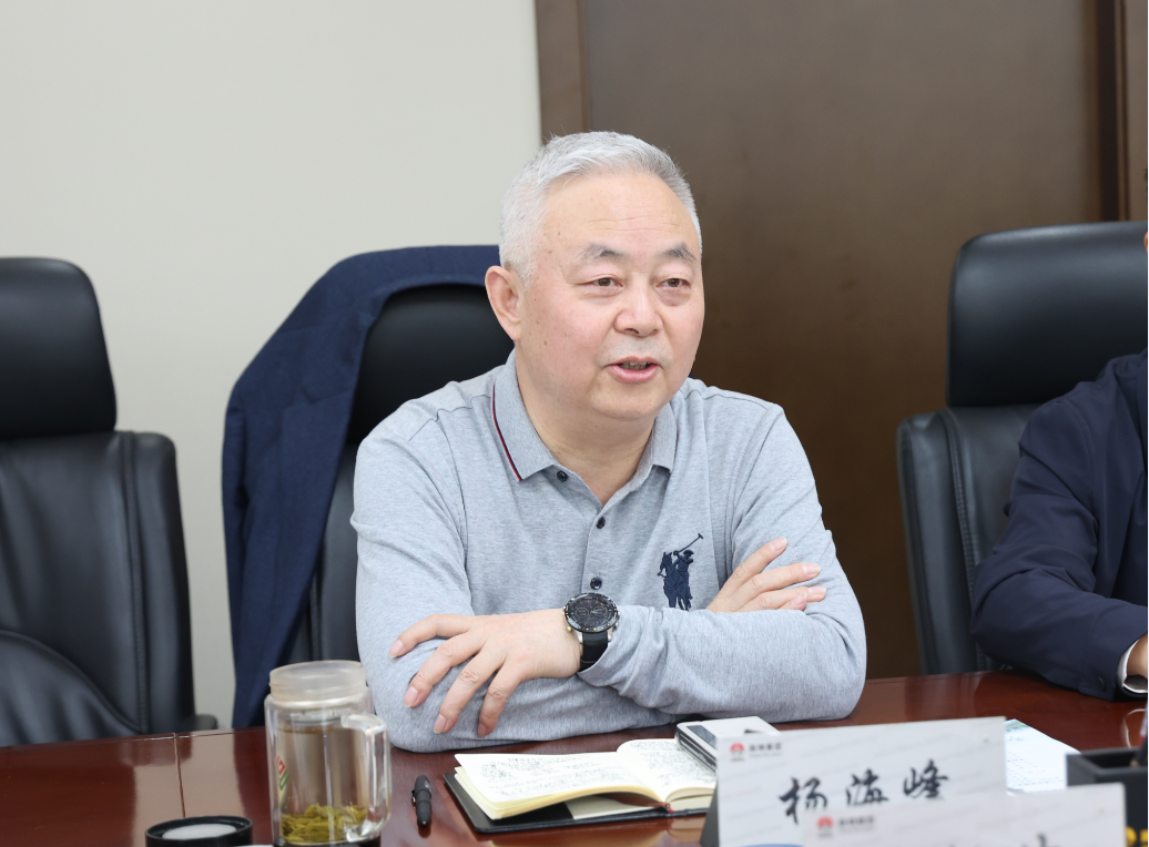 四川省釩鈦鋼鐵產(chǎn)業(yè)協(xié)會(huì)張邦緒一行到陜鋼集團(tuán)調(diào)研座談 四川省釩鈦鋼鐵產(chǎn)業(yè)協(xié)會(huì)張邦緒一行到陜鋼集團(tuán)調(diào)研座談