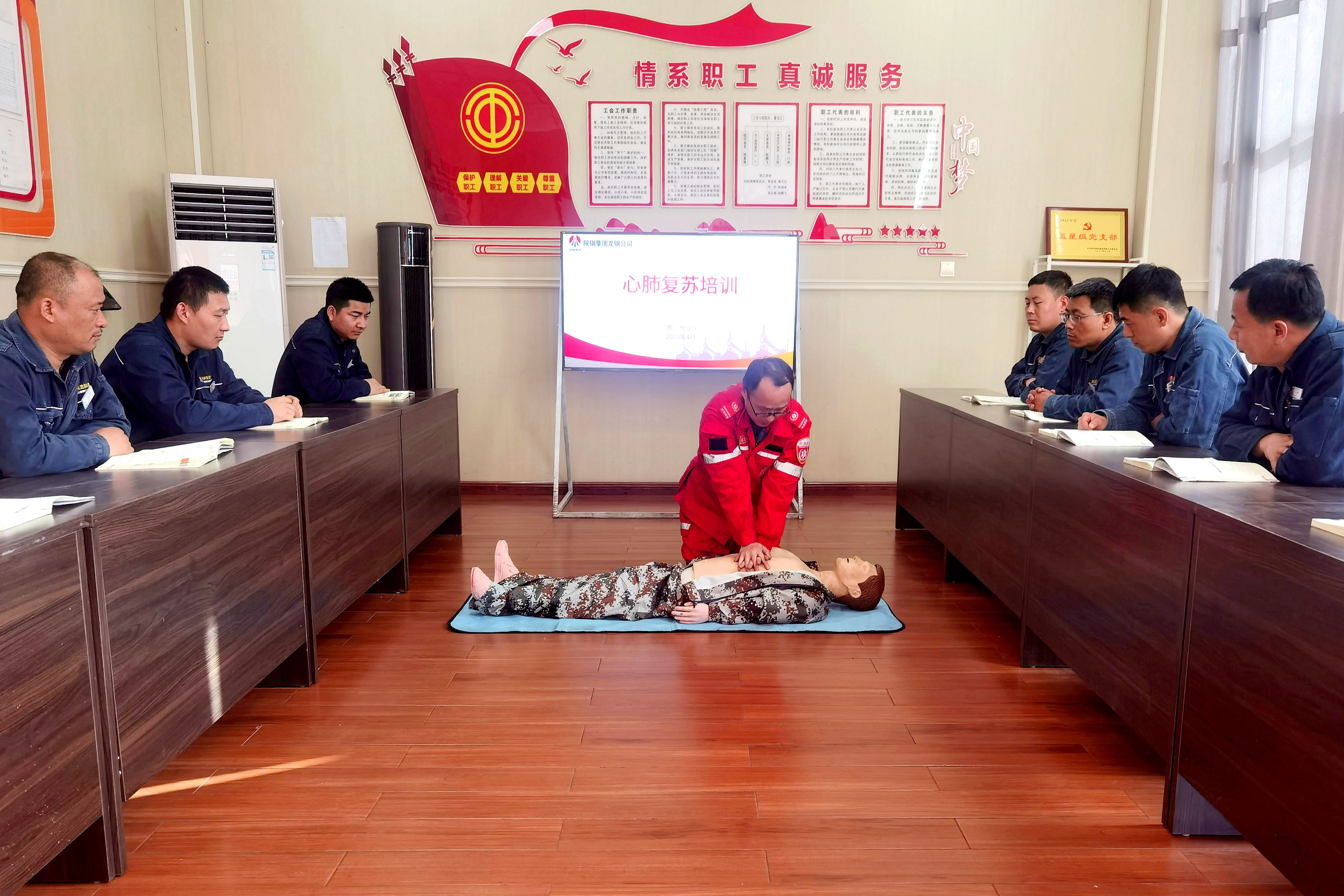 “硬核”舉措跑出安全生產(chǎn)“加速度” “硬核”舉措跑出安全生產(chǎn)“加速度”