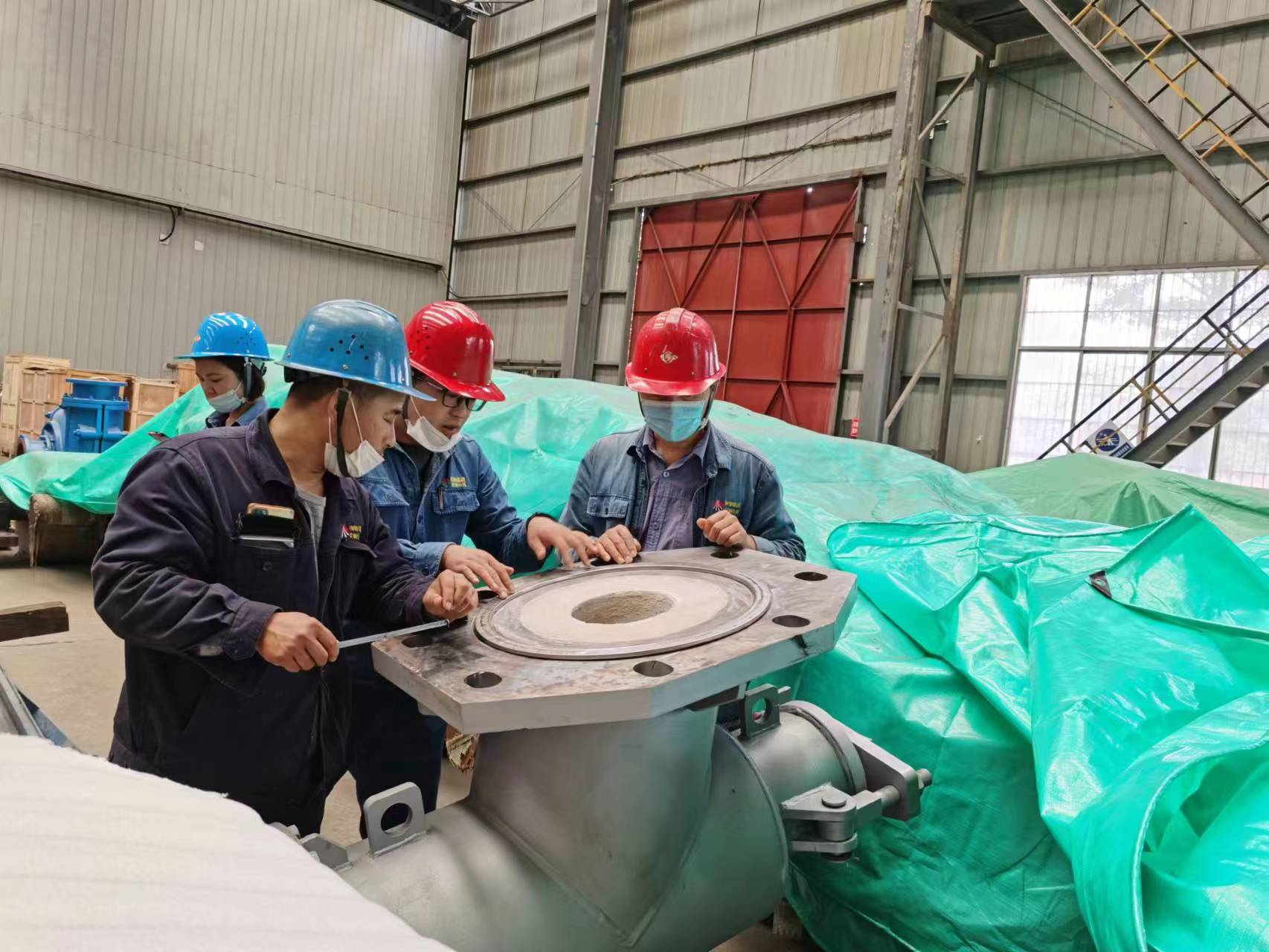 “五一”邂逅“五四” 奮斗致敬青春 “五一”邂逅“五四” 奮斗致敬青春