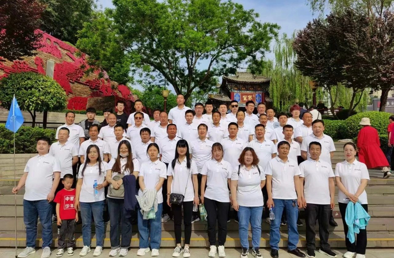 覽盛景心曠神怡 訪舊地震撼人心 覽盛景心曠神怡 訪舊地震撼人心