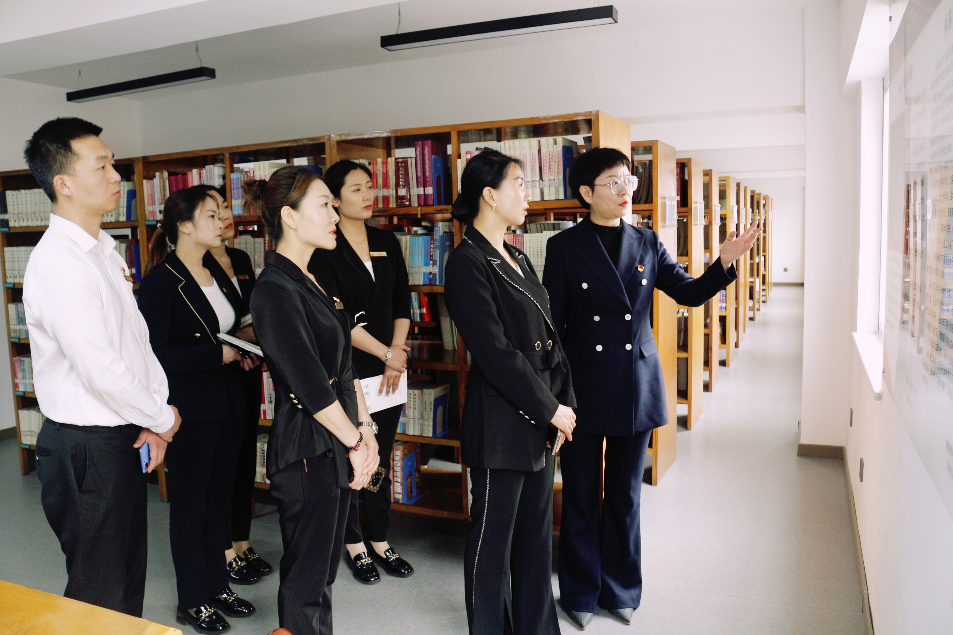 ���\����չ�֡�	�»��Ч�塱