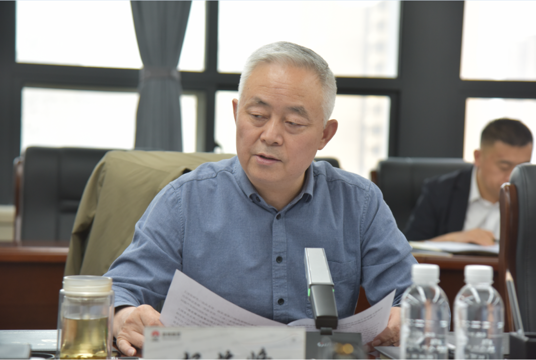 陜鋼集團(tuán)召開(kāi)學(xué)習(xí)貫徹習(xí)近平新時(shí)代中國(guó)特色社會(huì)主義思想主題教育黨委理論學(xué)習(xí)中心組研討會(huì)議 陜鋼集團(tuán)召開(kāi)學(xué)習(xí)貫徹習(xí)近平新時(shí)代中國(guó)特色社會(huì)主義思想主題教育黨委理論學(xué)習(xí)中心組研討會(huì)議