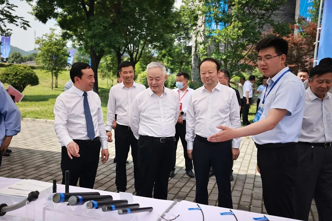 楊海峰出席勉縣2023年現代材料產業暨金屬制品行業交流招商推介活動 楊海峰出席勉縣2023年現代材料產業暨金屬制品行業交流招商推介活動