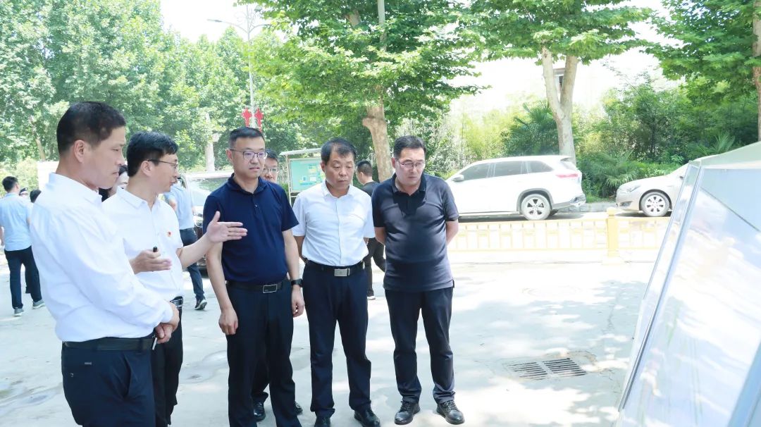 宋世杰一行到龍鋼集團紅光物流公司調研 宋世杰一行到龍鋼集團紅光物流公司調研