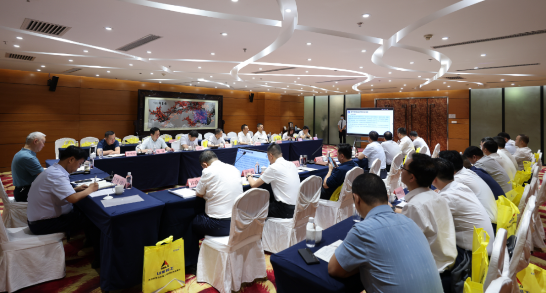 堅定執行三定三不要 強化區域自治能力——西北聯鋼召開上半年工作總結暨生產技術對標會議 堅定執行三定三不要 強化區域自治能力——西北聯鋼召開上半年工作總結暨生產技術對標會議