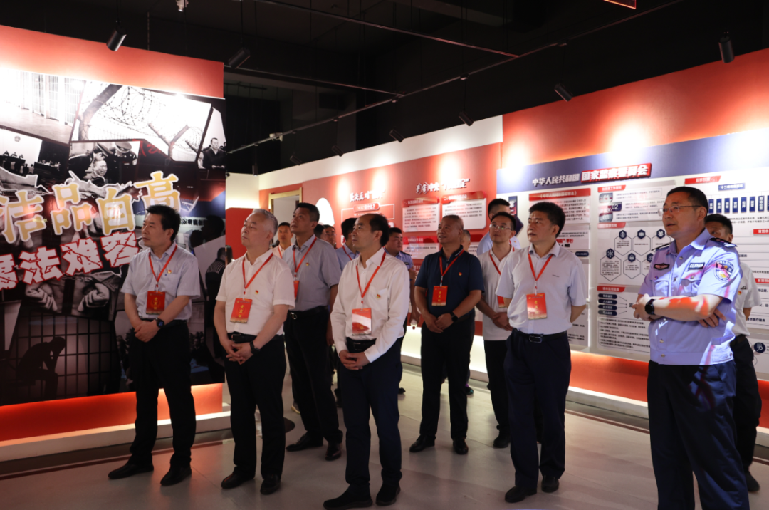 陜鋼集團(tuán)組織開展警示教育活動(dòng) 陜鋼集團(tuán)組織開展警示教育活動(dòng)