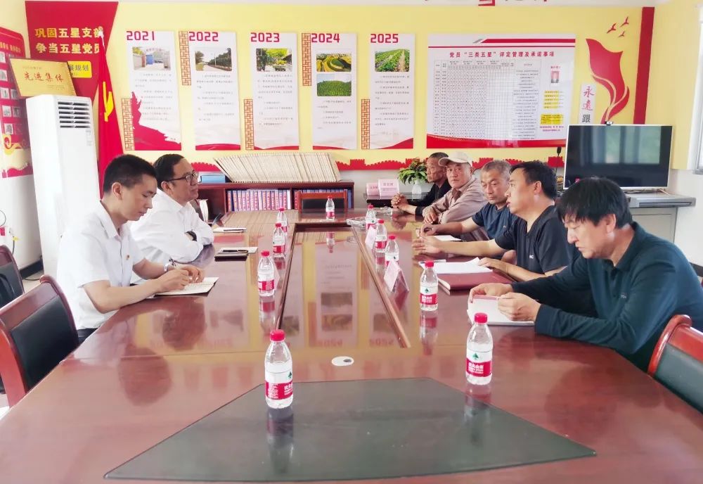 陜鋼集團(tuán)開(kāi)展抓黨建促鄉(xiāng)村振興工作調(diào)研 陜鋼集團(tuán)開(kāi)展抓黨建促鄉(xiāng)村振興工作調(diào)研