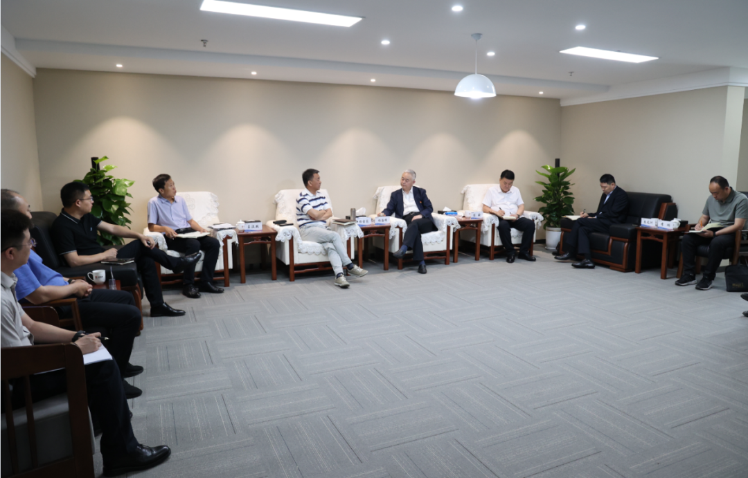 旭陽集團董事長楊雪崗到陜鋼集團進行座談交流 旭陽集團董事長楊雪崗到陜鋼集團進行座談交流