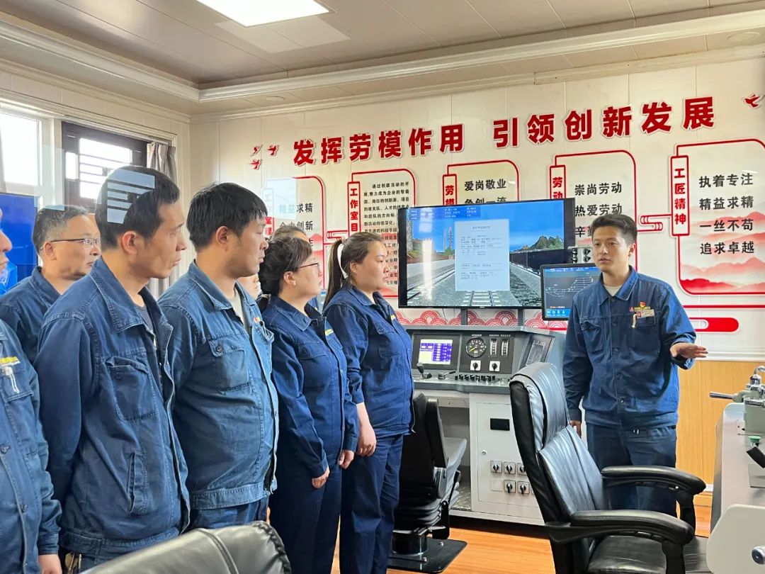 播人才“種子” 開希望之“花” 播人才“種子” 開希望之“花”