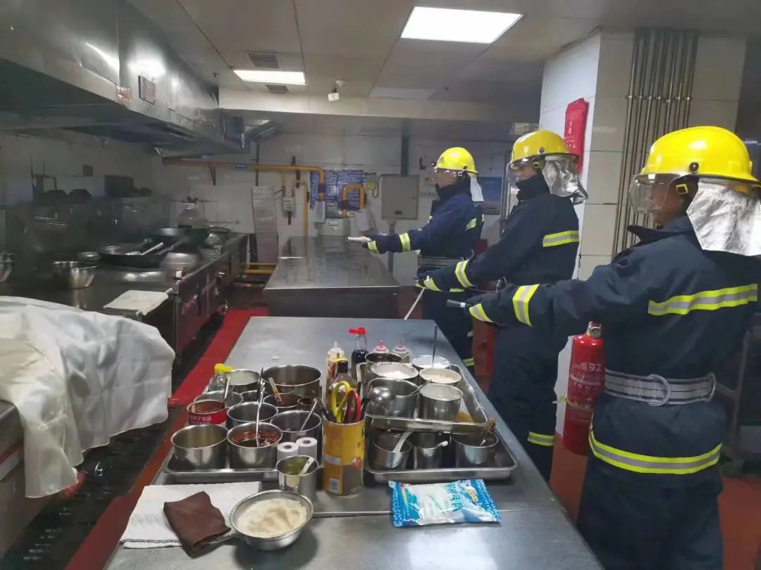 消防演練始于心,防患未然始于行——禹龍科技服務公司開展消防演練 消防演練始于心,防患未然始于行——禹龍科技服務公司開展消防演練