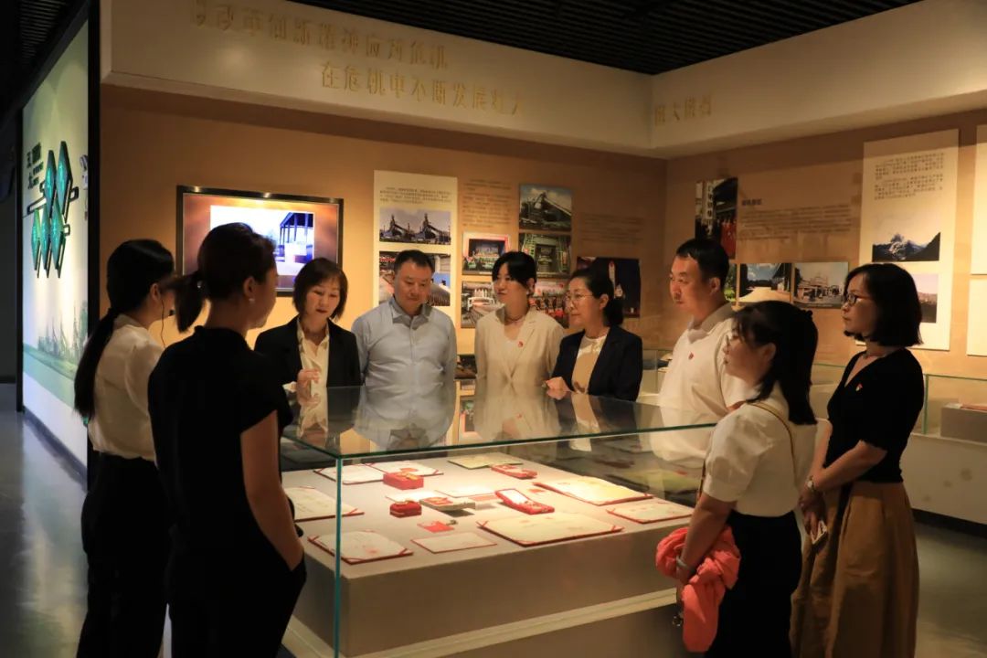 陜鋼龍鋼公司被命名為第一批陜西省民營經(jīng)濟人士理想信念教育基地 陜鋼龍鋼公司被命名為第一批陜西省民營經(jīng)濟人士理想信念教育基地