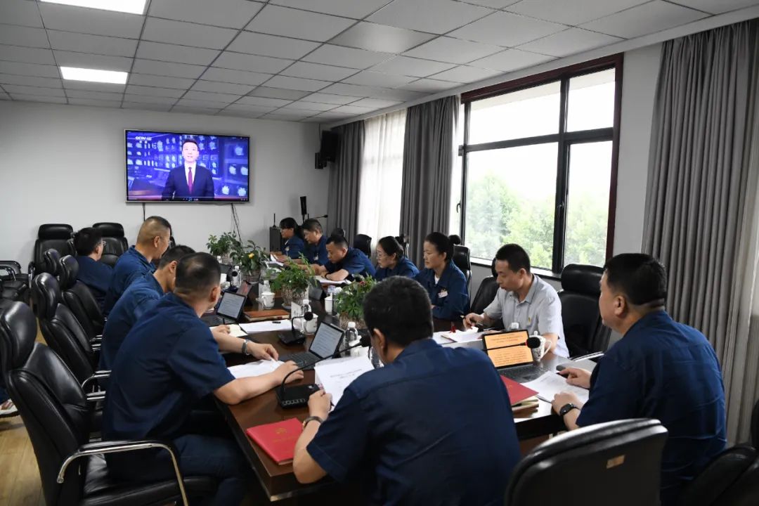 以學(xué)促干強作風(fēng) 向難攻堅求突破——龍鋼公司突出主責(zé)主業(yè)深化主題教育 以學(xué)促干強作風(fēng) 向難攻堅求突破——龍鋼公司突出主責(zé)主業(yè)深化主題教育