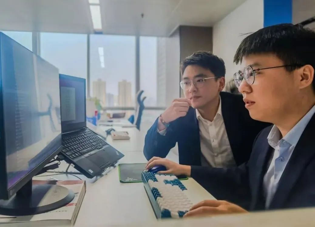 ����СҊ�󡱕������ֻ��D�͡������¡�