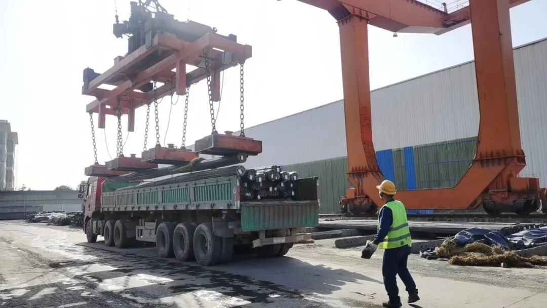 紅光物流公司全方位增收創(chuàng)效推動(dòng)多元產(chǎn)業(yè)發(fā)展 紅光物流公司全方位增收創(chuàng)效推動(dòng)多元產(chǎn)業(yè)發(fā)展