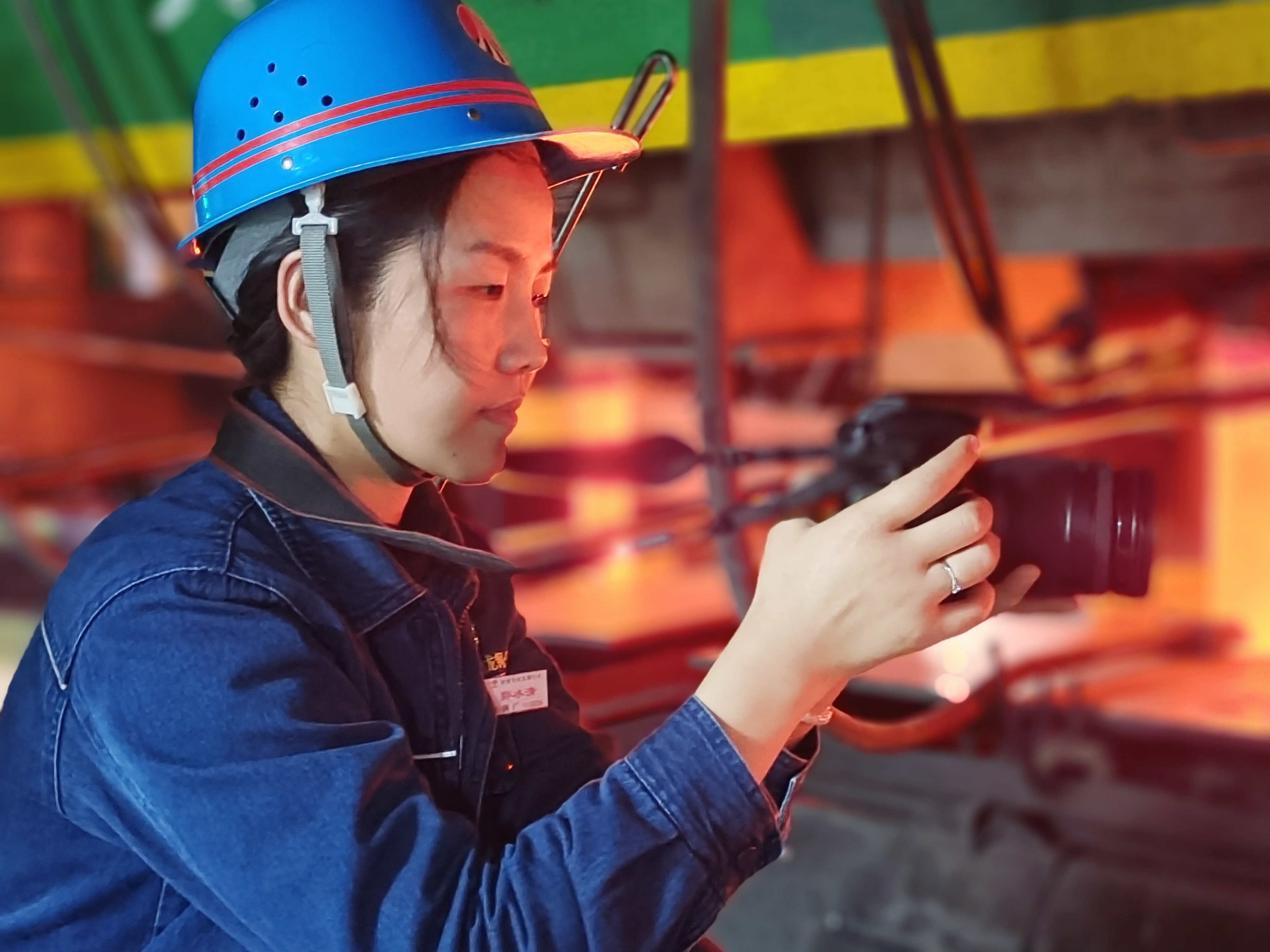 最是書香能致遠 筆耕不輟綻芳華 ——記陜西省閱讀學習成才女職工郭冰清 最是書香能致遠 筆耕不輟綻芳華 ——記陜西省閱讀學習成才女職工郭冰清