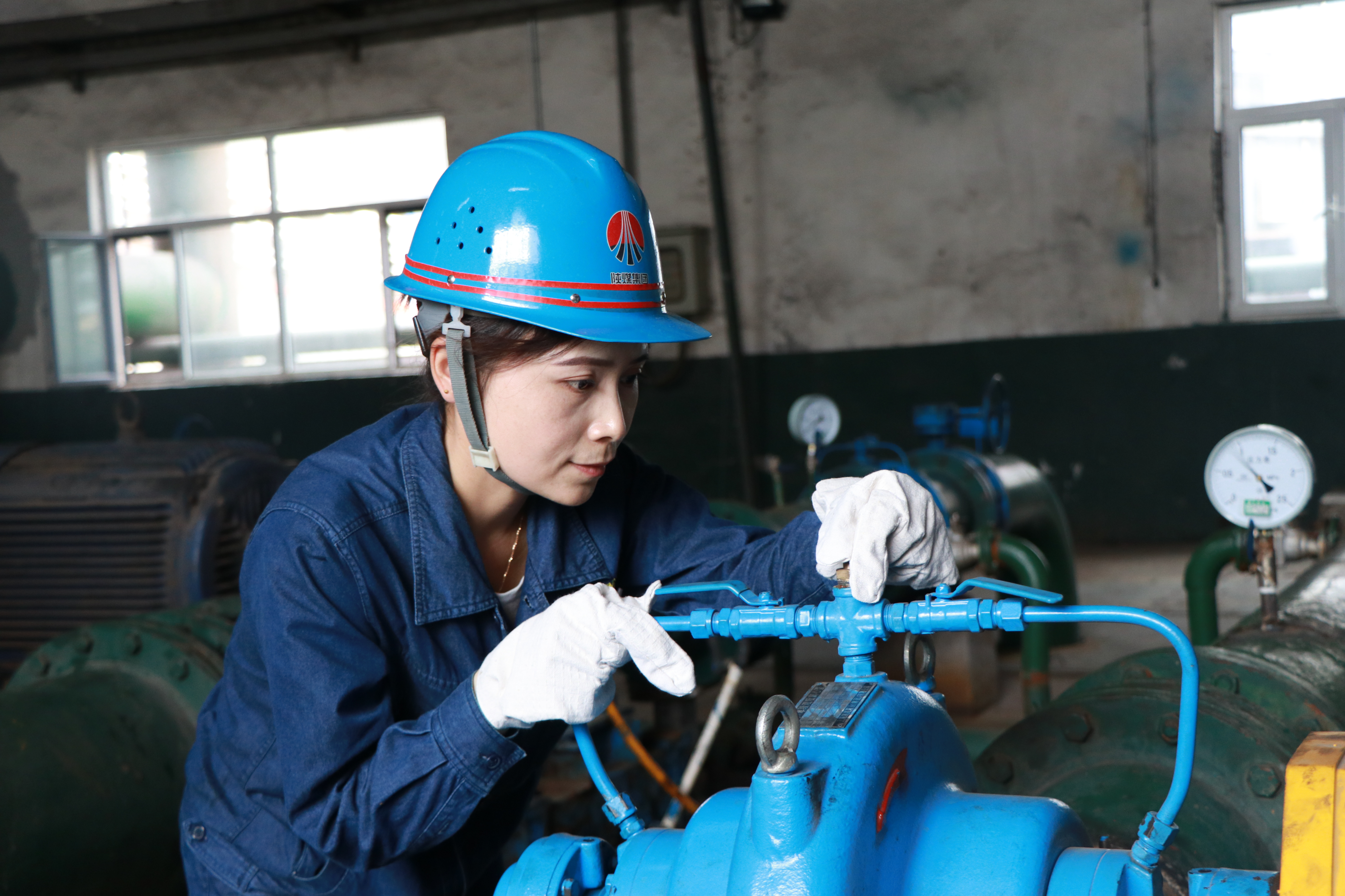 巾幗“三問” 綻放最美芳華 巾幗“三問” 綻放最美芳華