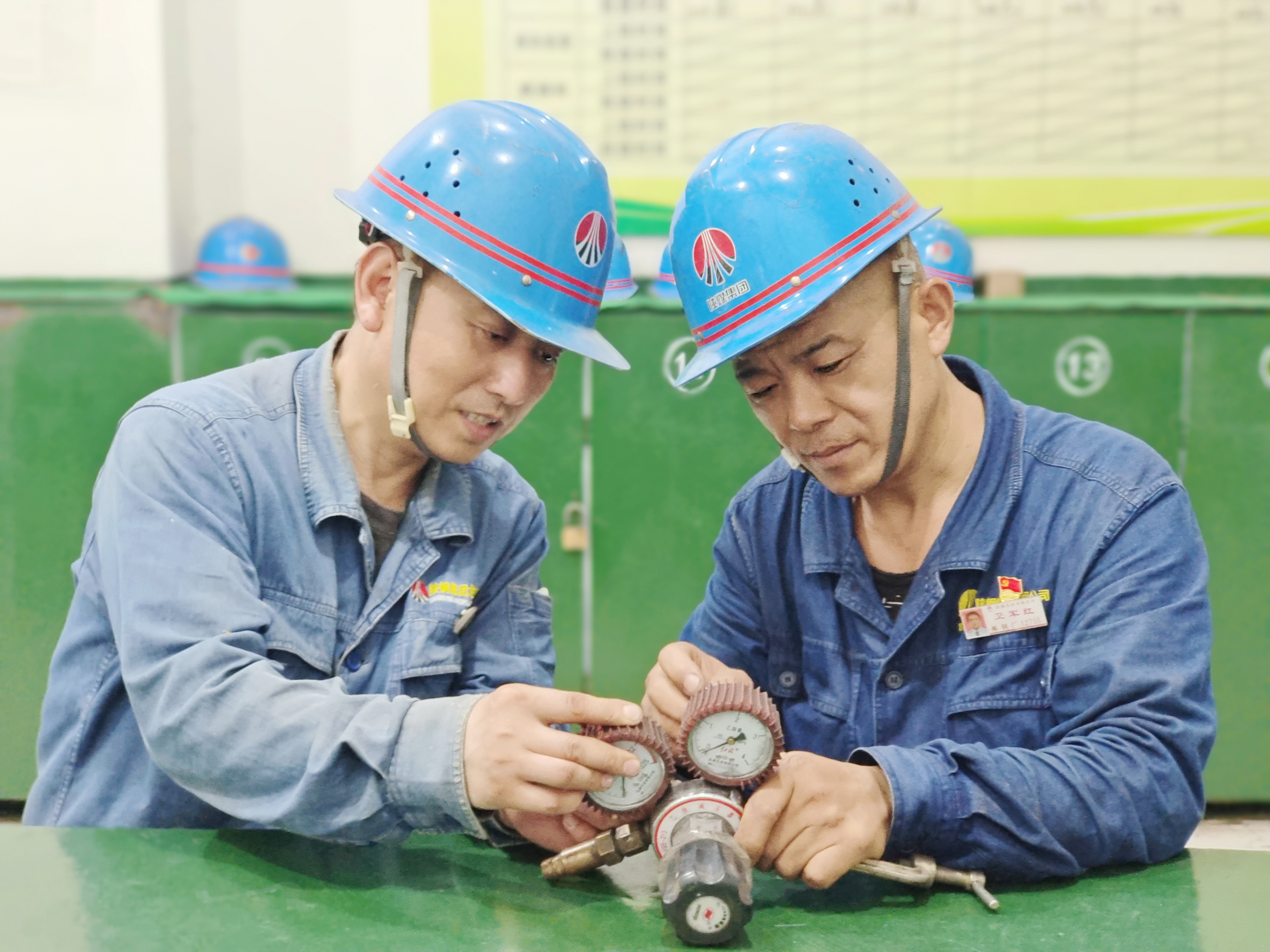 吹響攻堅號角 跑出奮進步伐 交出亮眼“答卷” 吹響攻堅號角 跑出奮進步伐 交出亮眼“答卷”