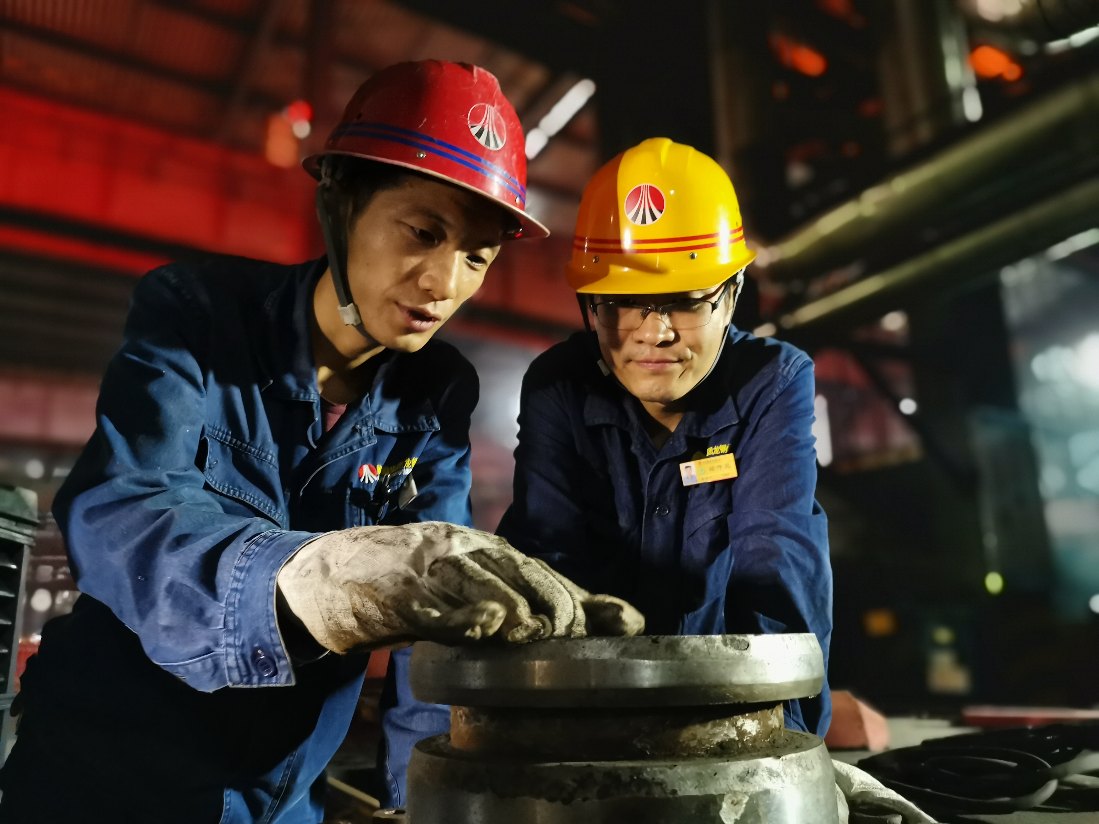 熱血不斂士氣足 逆勢攻堅提速跑 熱血不斂士氣足 逆勢攻堅提速跑