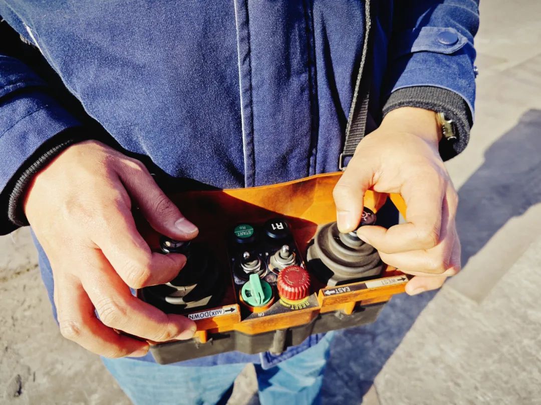 鋼鐵人的手 鋼鐵人的手