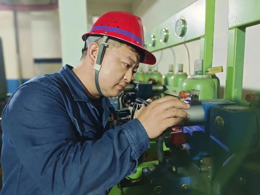 �@�ӽ������ҿ��У�