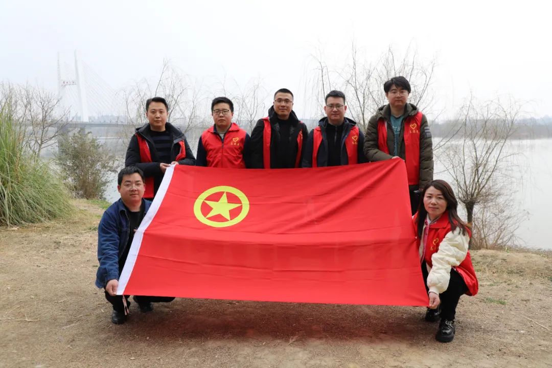 傳承雷鋒精神 做新時(shí)代雷鋒 傳承雷鋒精神 做新時(shí)代雷鋒