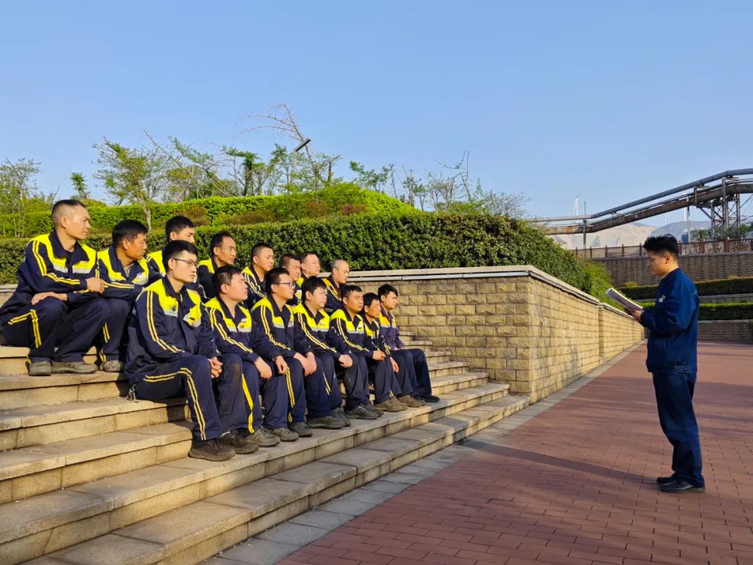 黨建領航 向“新”而行 黨建領航 向“新”而行