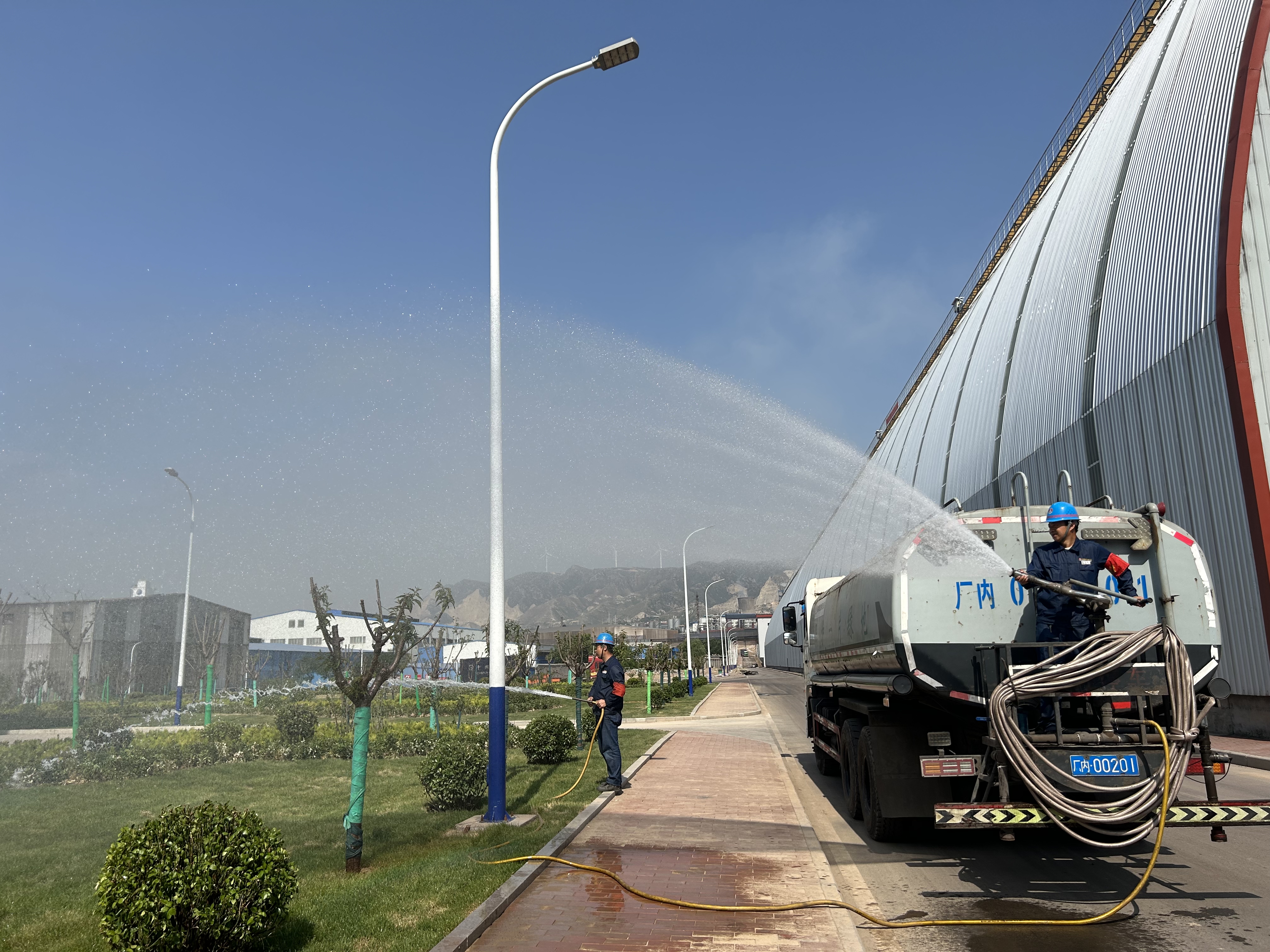 “植”此青綠 繪就綠色鋼城新圖景 “植”此青綠 繪就綠色鋼城新圖景