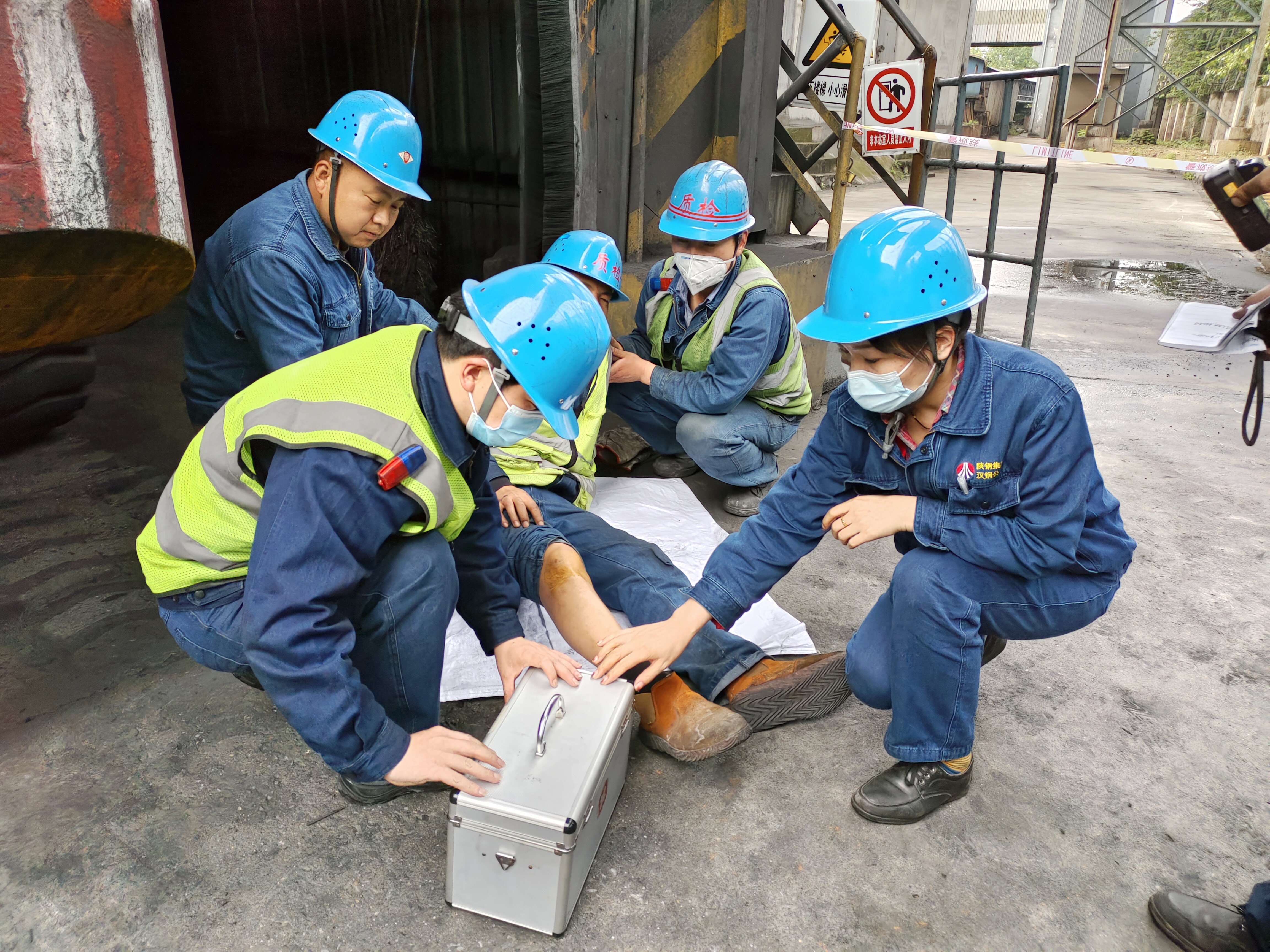 “三劑良方” 讓安全生產(chǎn)穩(wěn)行“快車道” “三劑良方” 讓安全生產(chǎn)穩(wěn)行“快車道”