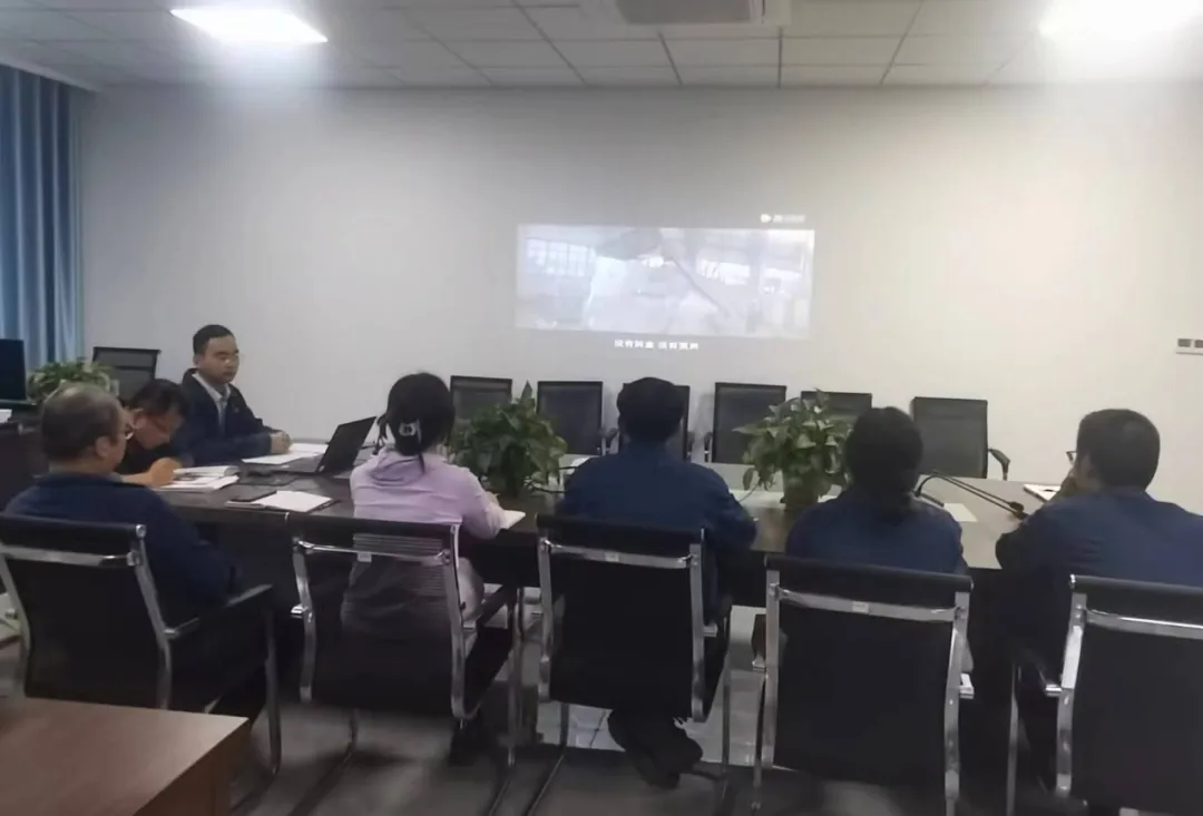 繃緊安全生產(chǎn)“弦” 安全意識(shí)入人心——?jiǎng)?chuàng)新研究院扎實(shí)開展“安全生產(chǎn)月”系列活動(dòng) 繃緊安全生產(chǎn)“弦” 安全意識(shí)入人心——?jiǎng)?chuàng)新研究院扎實(shí)開展“安全生產(chǎn)月”系列活動(dòng)