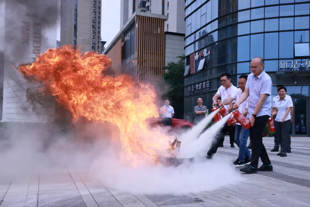 繃緊安全生產(chǎn)“弦” 安全意識(shí)入人心——?jiǎng)?chuàng)新研究院扎實(shí)開展“安全生產(chǎn)月”系列活動(dòng) 繃緊安全生產(chǎn)“弦” 安全意識(shí)入人心——?jiǎng)?chuàng)新研究院扎實(shí)開展“安全生產(chǎn)月”系列活動(dòng)