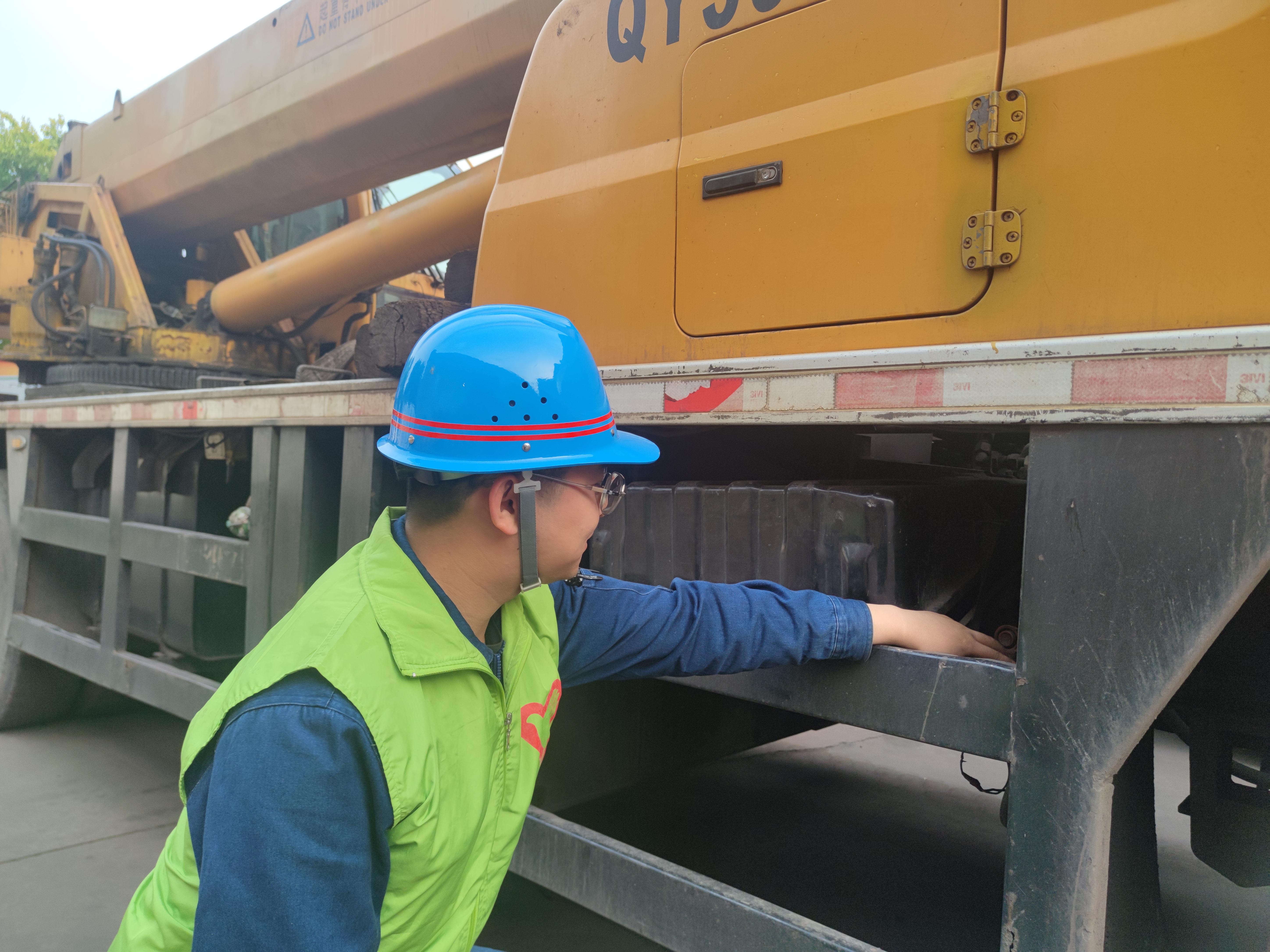 安全生產(chǎn) 青年當(dāng)先 ——龍鋼公司團(tuán)委扎實(shí)開展“安全生產(chǎn)月”活動(dòng) 安全生產(chǎn) 青年當(dāng)先 ——龍鋼公司團(tuán)委扎實(shí)開展“安全生產(chǎn)月”活動(dòng)