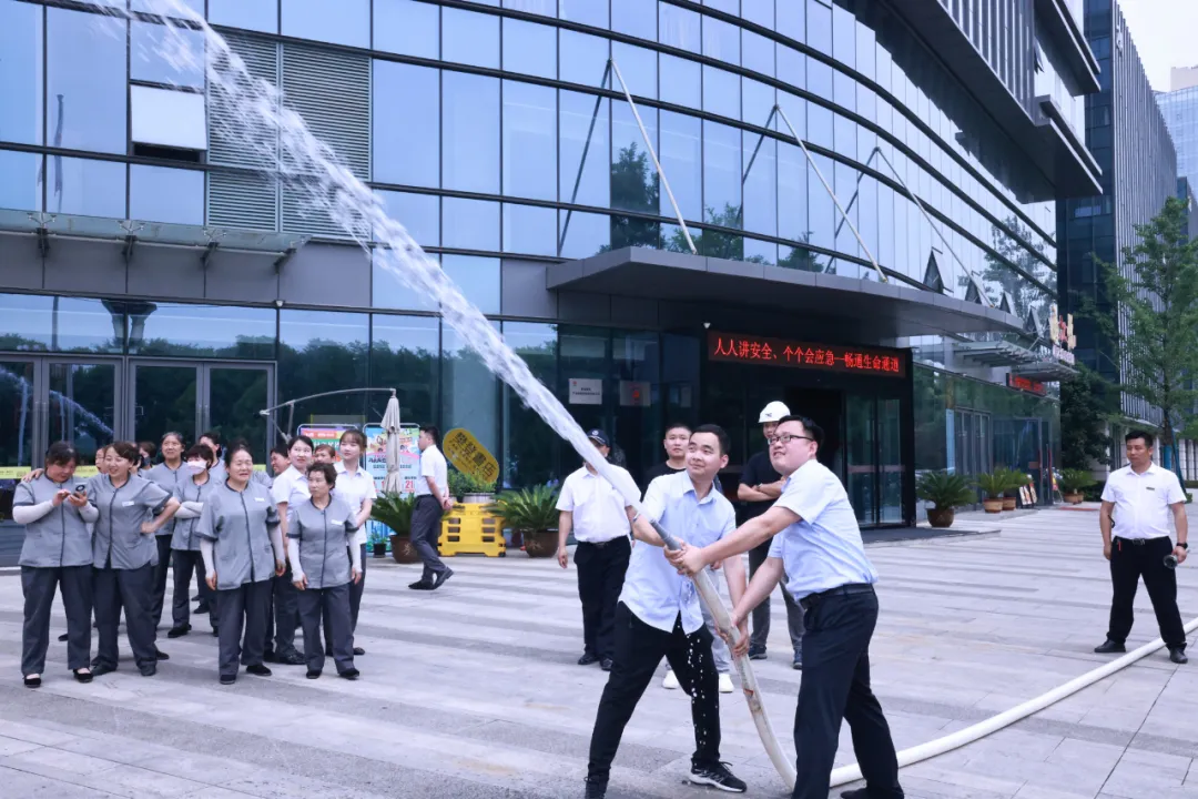 把好“安全關” 筑牢“防護墻” 把好“安全關” 筑牢“防護墻”