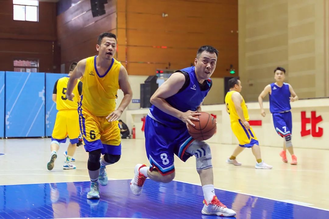 服務有溫度 職工朝著幸福走 服務有溫度 職工朝著幸福走