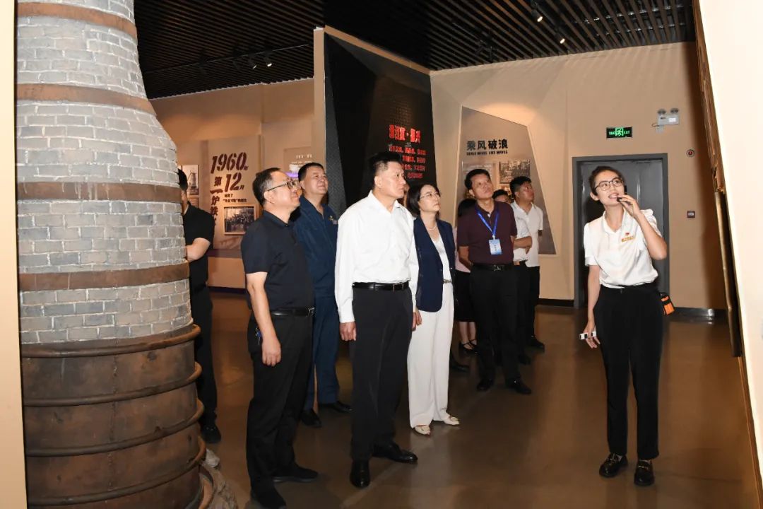 陜西省縣(區)產業工人隊伍建設改革現場觀摩團走進陜鋼集團龍鋼公司 陜西省縣(區)產業工人隊伍建設改革現場觀摩團走進陜鋼集團龍鋼公司