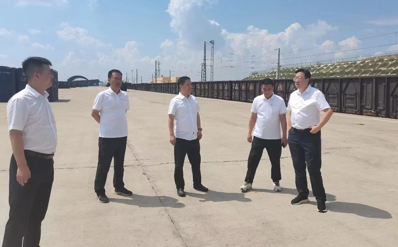 宗衛(wèi)東、楊召朋一行到榆林片區(qū)調(diào)研 宗衛(wèi)東、楊召朋一行到榆林片區(qū)調(diào)研